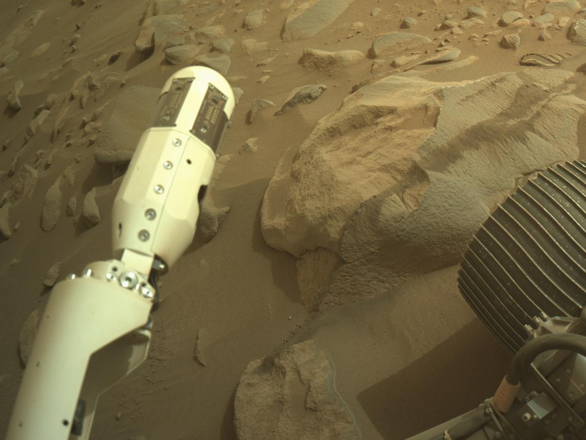 This image was taken by NAVCAM_RIGHT onboard NASA's Mars rover Perseverance on Sol 1084