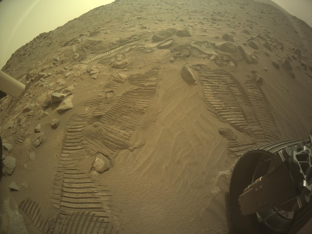 This image was taken by REAR_HAZCAM_RIGHT onboard NASA's Mars rover Perseverance on Sol 1084
