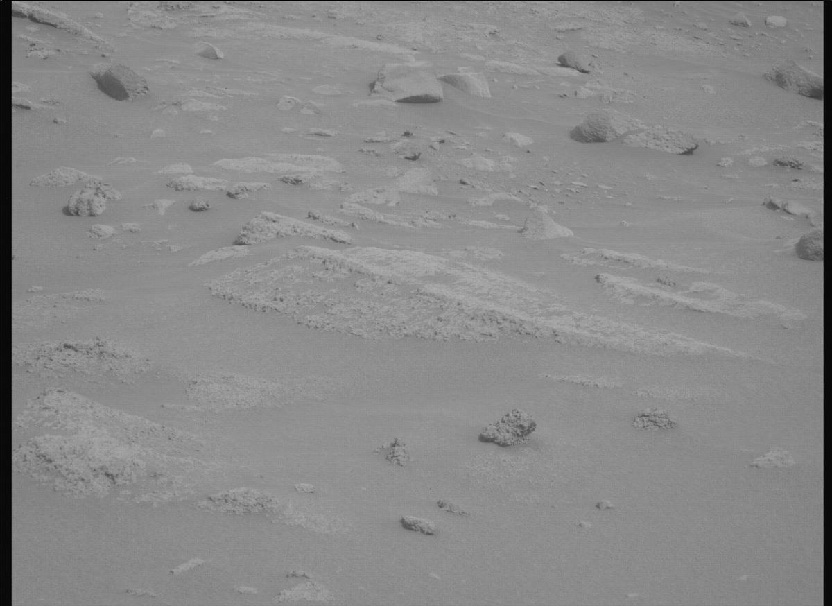 This image was taken by MCZ_LEFT onboard NASA's Mars rover Perseverance on Sol 1084