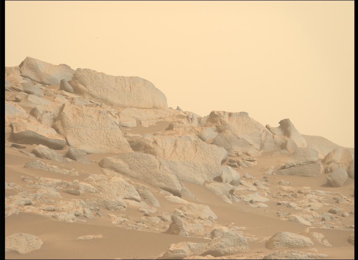 This image was taken by MCZ_LEFT onboard NASA's Mars rover Perseverance on Sol 1085