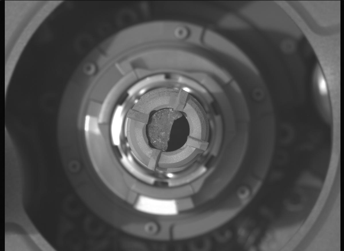 This image was taken by MCZ_LEFT onboard NASA's Mars rover Perseverance on Sol 1086