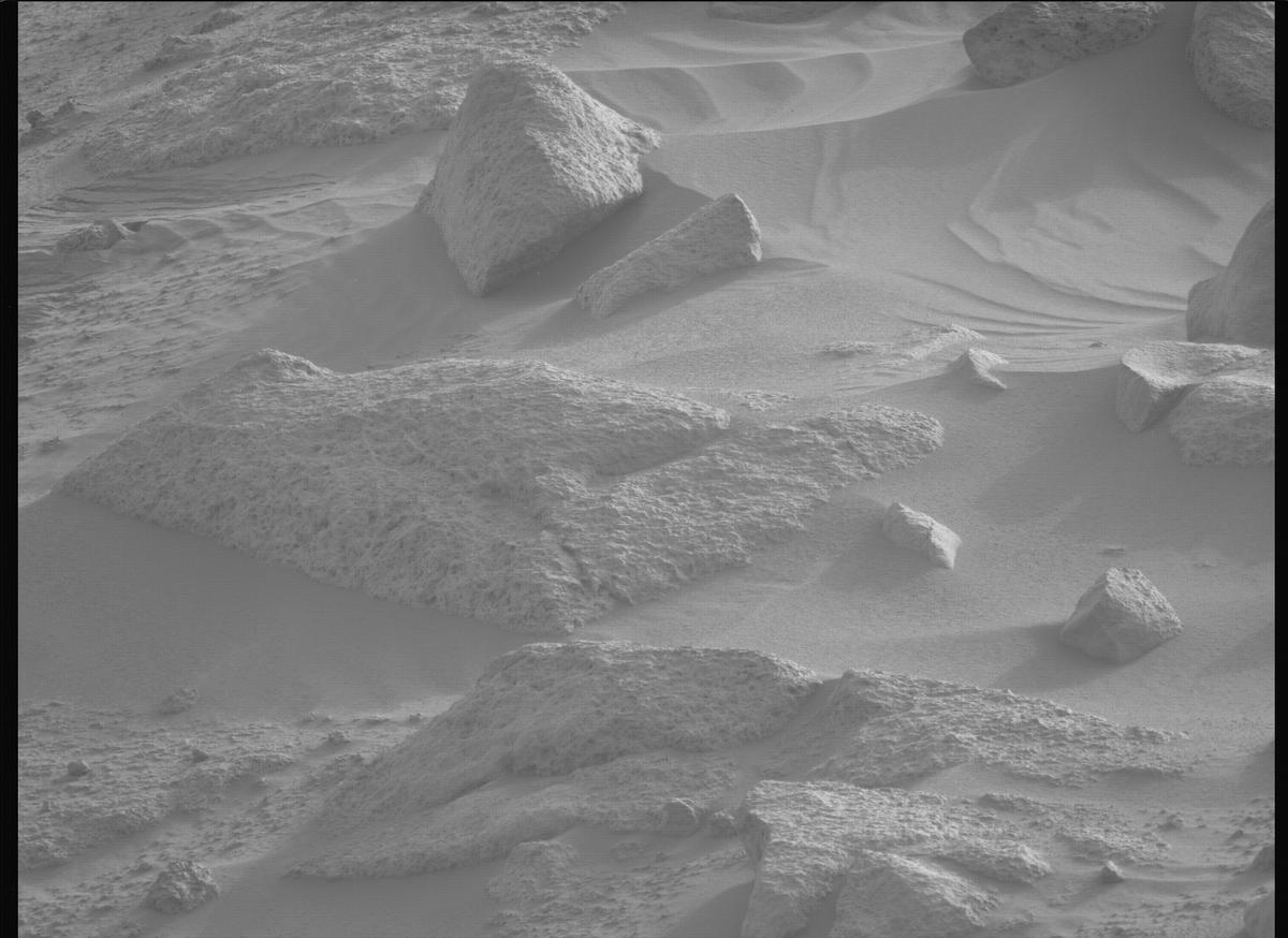 This image was taken by MCZ_LEFT onboard NASA's Mars rover Perseverance on Sol 1091