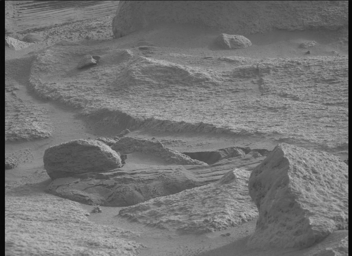 This image was taken by MCZ_RIGHT onboard NASA's Mars rover Perseverance on Sol 1091