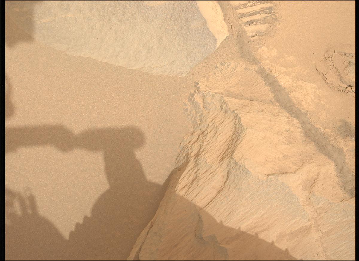 This image was taken by MCZ_LEFT onboard NASA's Mars rover Perseverance on Sol 1092
