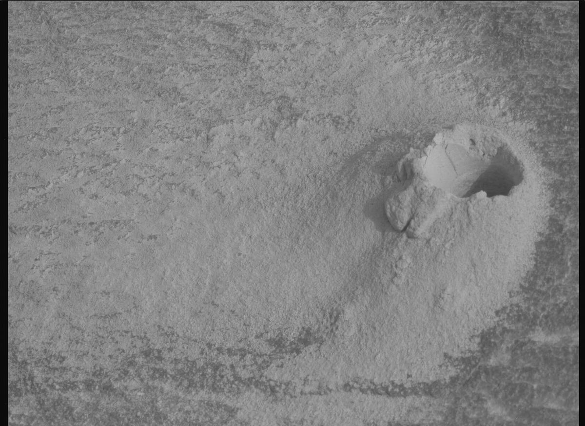 This image was taken by MCZ_LEFT onboard NASA's Mars rover Perseverance on Sol 1092