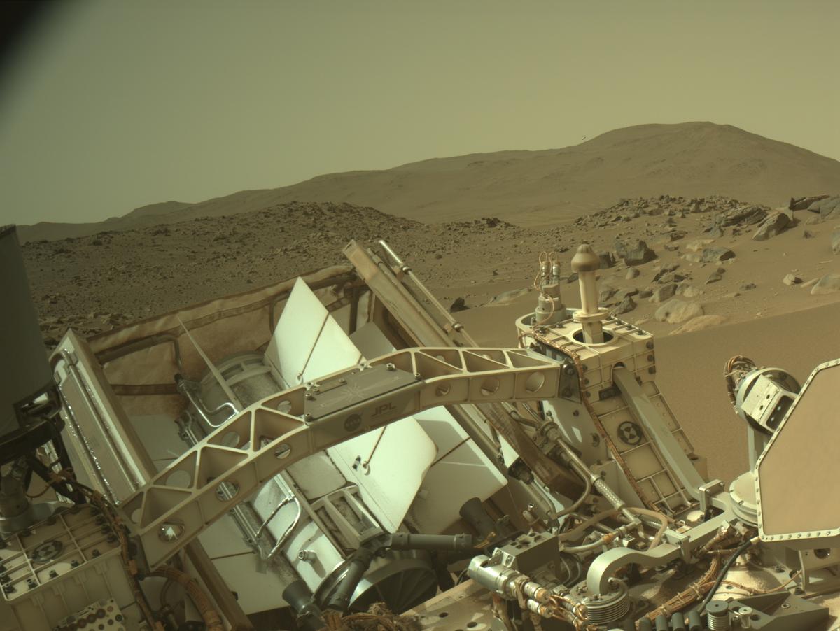 This image was taken by NAVCAM_LEFT onboard NASA's Mars rover Perseverance on Sol 1098