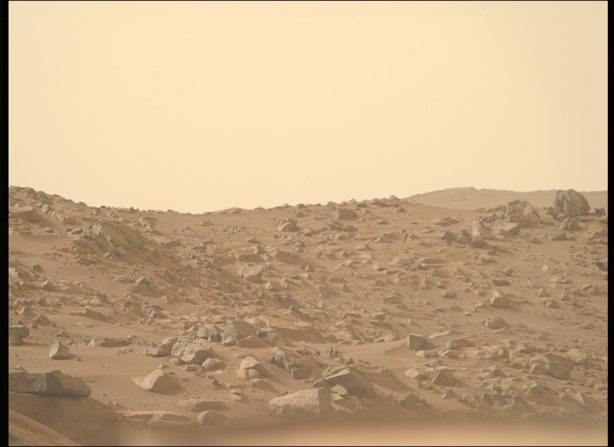 This image was taken by MCZ_RIGHT onboard NASA's Mars rover Perseverance on Sol 1100