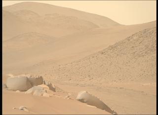 View image taken on Mars, Mars Perseverance Sol 1101: Right Mastcam-Z Camera