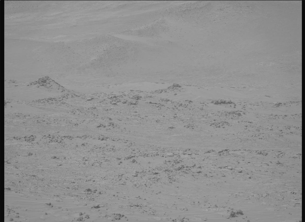 This image was taken by MCZ_RIGHT onboard NASA's Mars rover Perseverance on Sol 1101