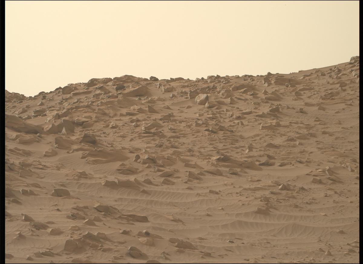 This image was taken by MCZ_RIGHT onboard NASA's Mars rover Perseverance on Sol 1102