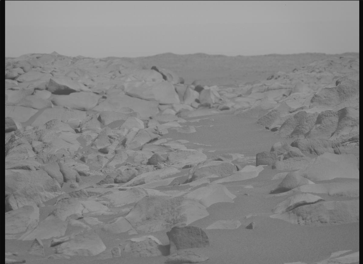 This image was taken by MCZ_RIGHT onboard NASA's Mars rover Perseverance on Sol 1102