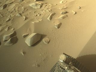 View image taken on Mars, Mars Perseverance Sol 1103: Right Navigation Camera (Navcam)