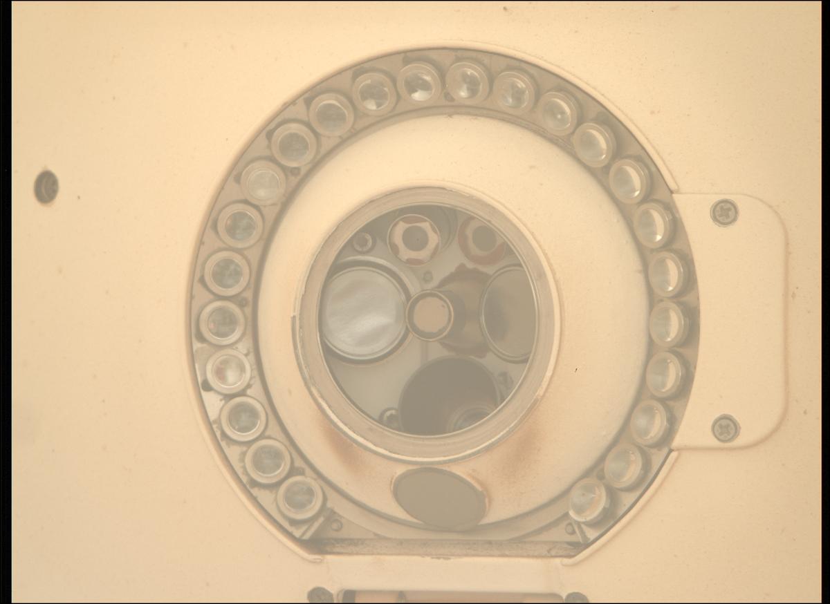 This image was taken by MCZ_RIGHT onboard NASA's Mars rover Perseverance on Sol 1105