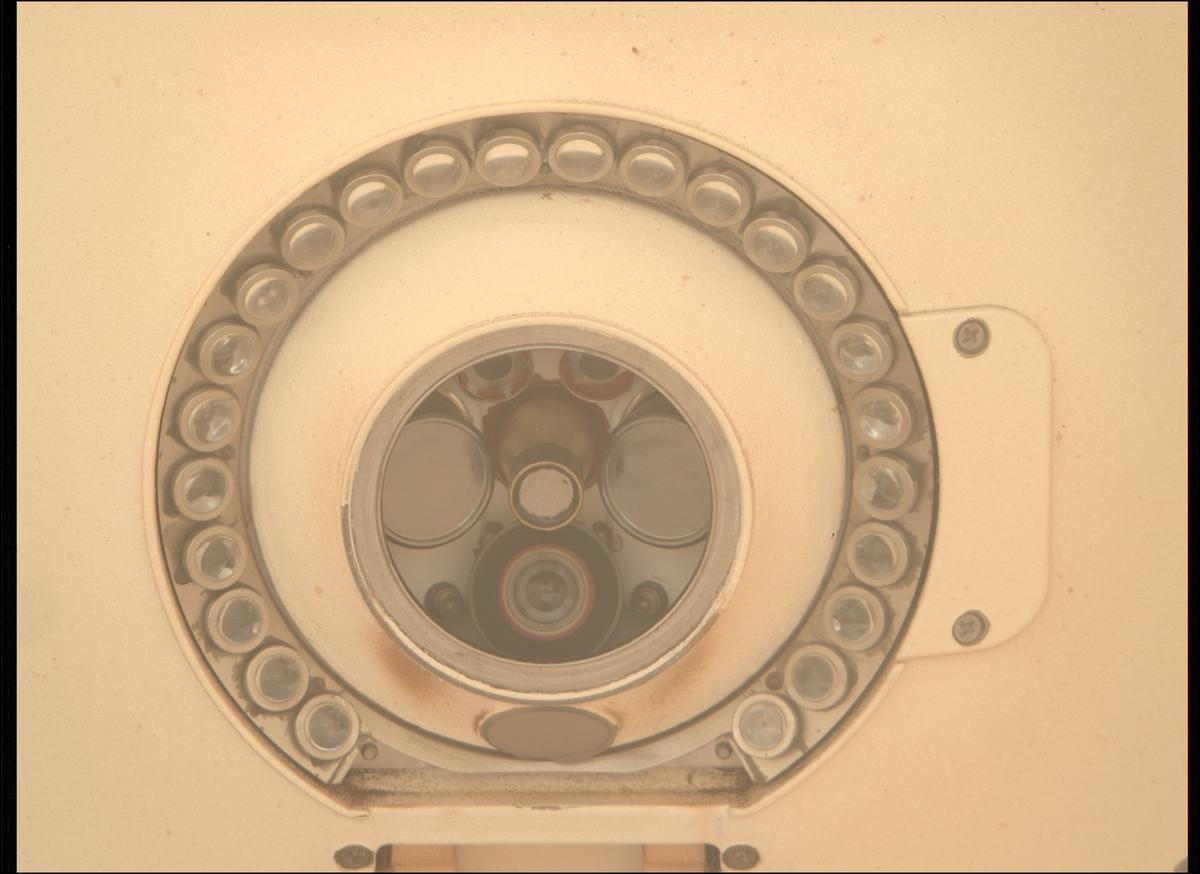 This image was taken by MCZ_RIGHT onboard NASA's Mars rover Perseverance on Sol 1105