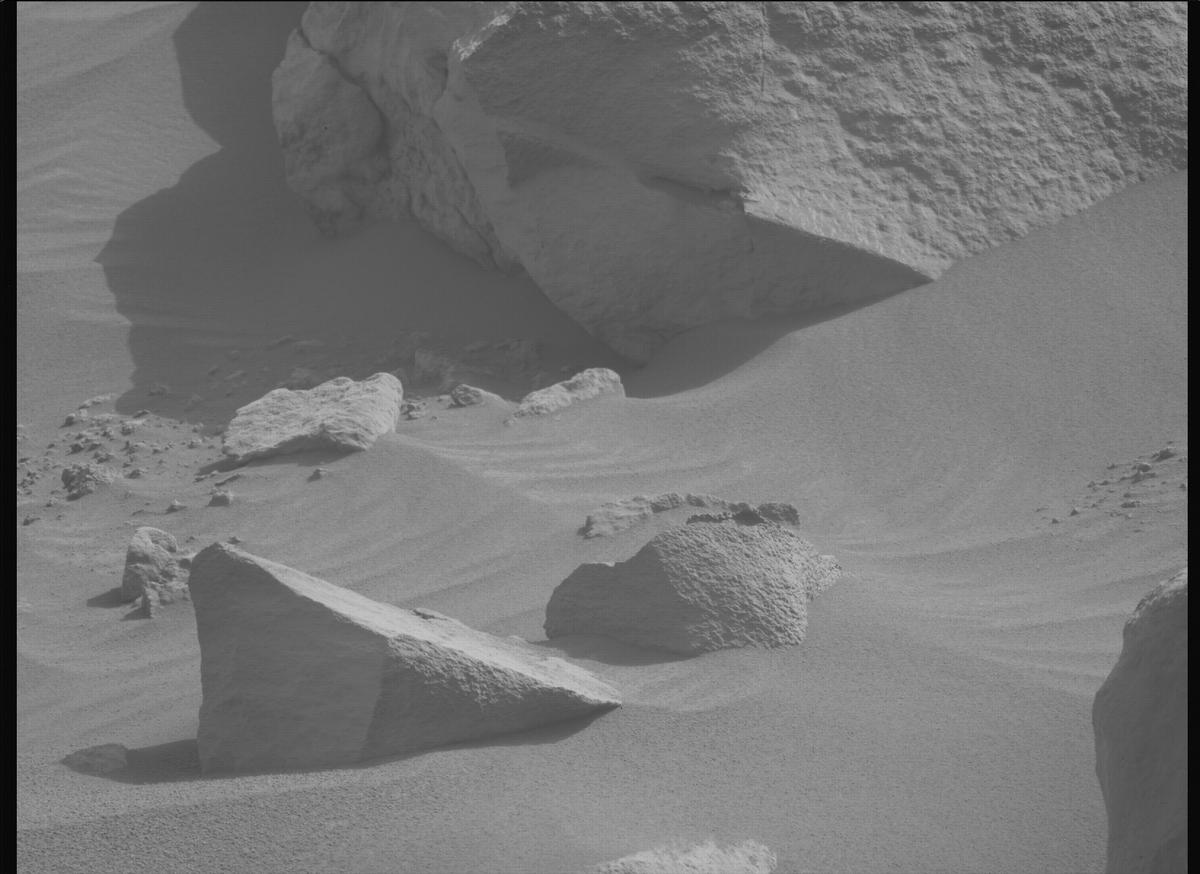 This image was taken by MCZ_LEFT onboard NASA's Mars rover Perseverance on Sol 1115