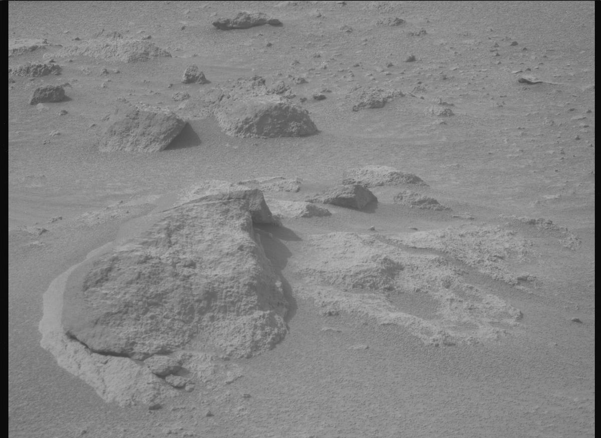 This image was taken by MCZ_RIGHT onboard NASA's Mars rover Perseverance on Sol 1115