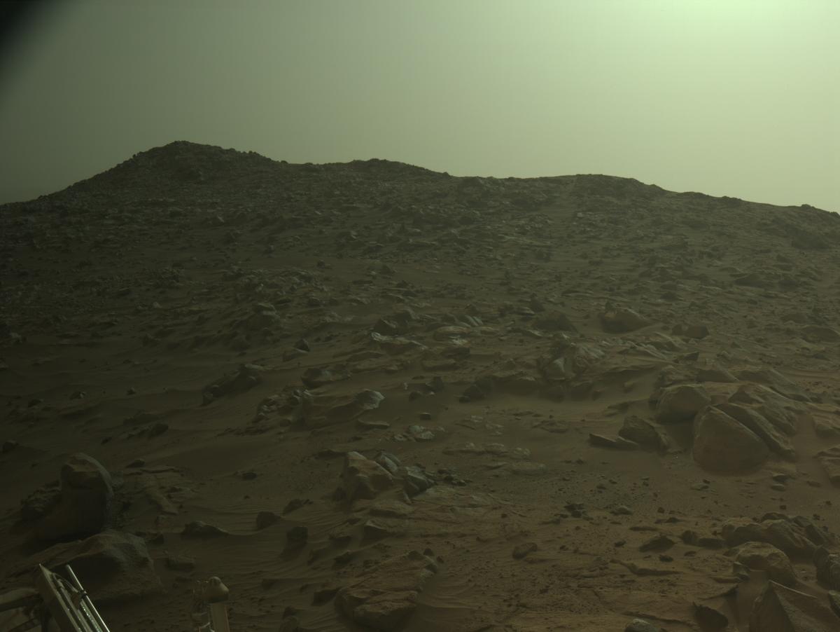 This image was taken by NAVCAM_RIGHT onboard NASA's Mars rover Perseverance on Sol 1117