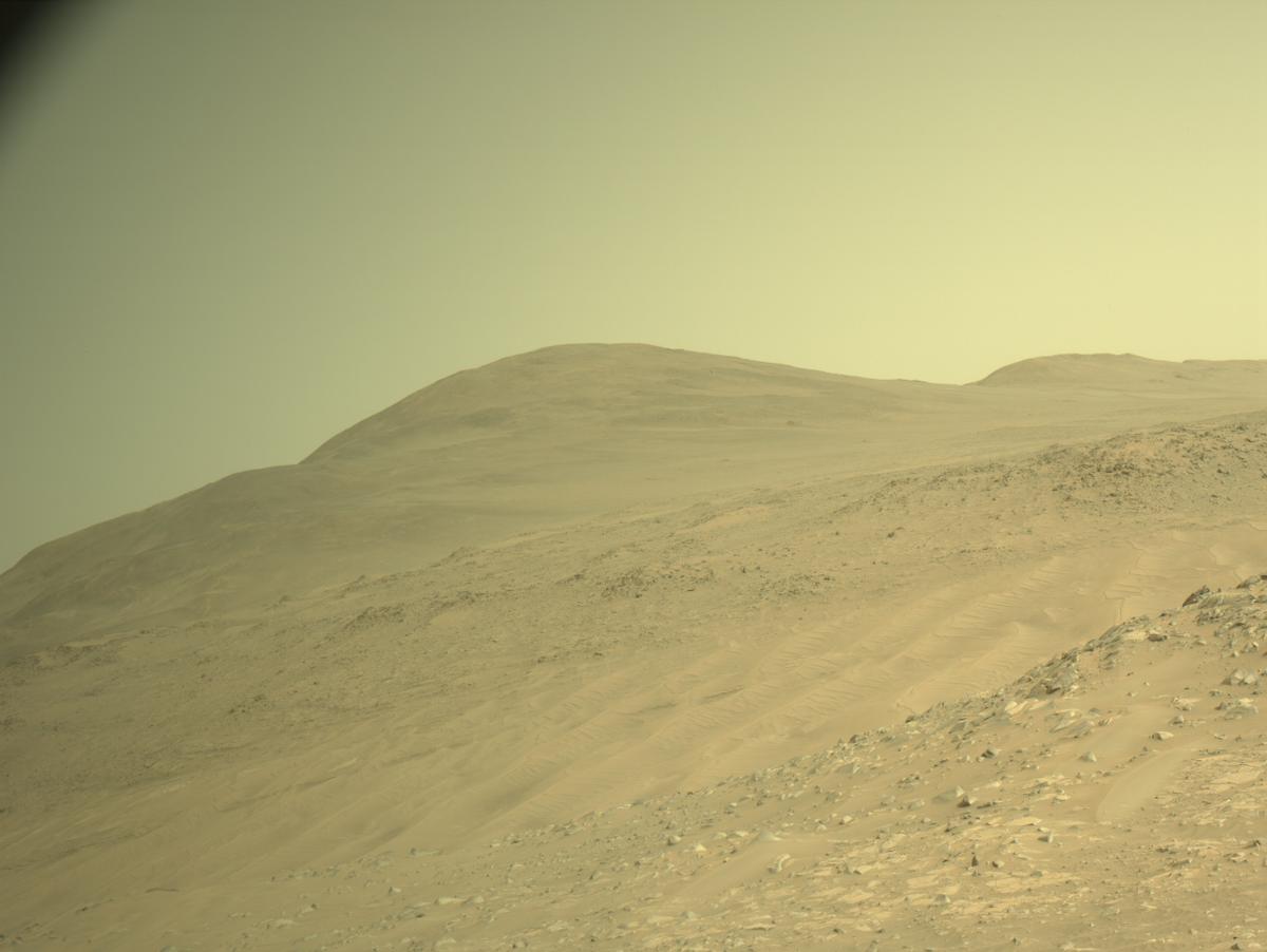 This image was taken by NAVCAM_RIGHT onboard NASA's Mars rover Perseverance on Sol 1117