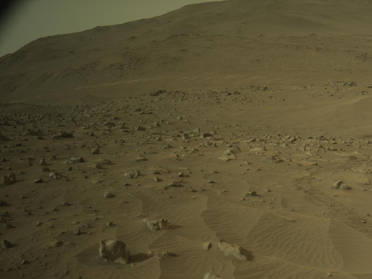 This image was taken by NAVCAM_RIGHT onboard NASA's Mars rover Perseverance on Sol 1117