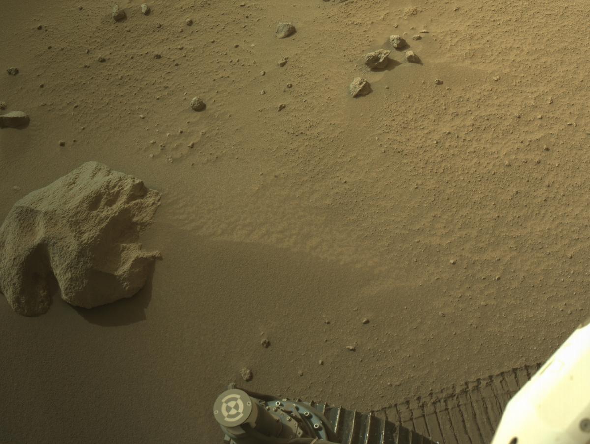 This image was taken by NAVCAM_RIGHT onboard NASA's Mars rover Perseverance on Sol 1118