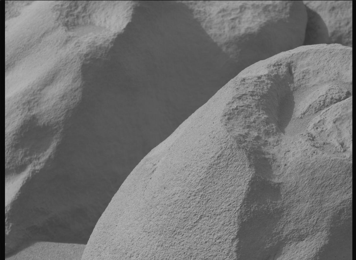 This image was taken by MCZ_LEFT onboard NASA's Mars rover Perseverance on Sol 1118