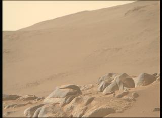 View image taken on Mars, Mars Perseverance Sol 1118: Right Mastcam-Z Camera