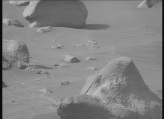 View image taken on Mars, Mars Perseverance Sol 1118: Right Mastcam-Z Camera