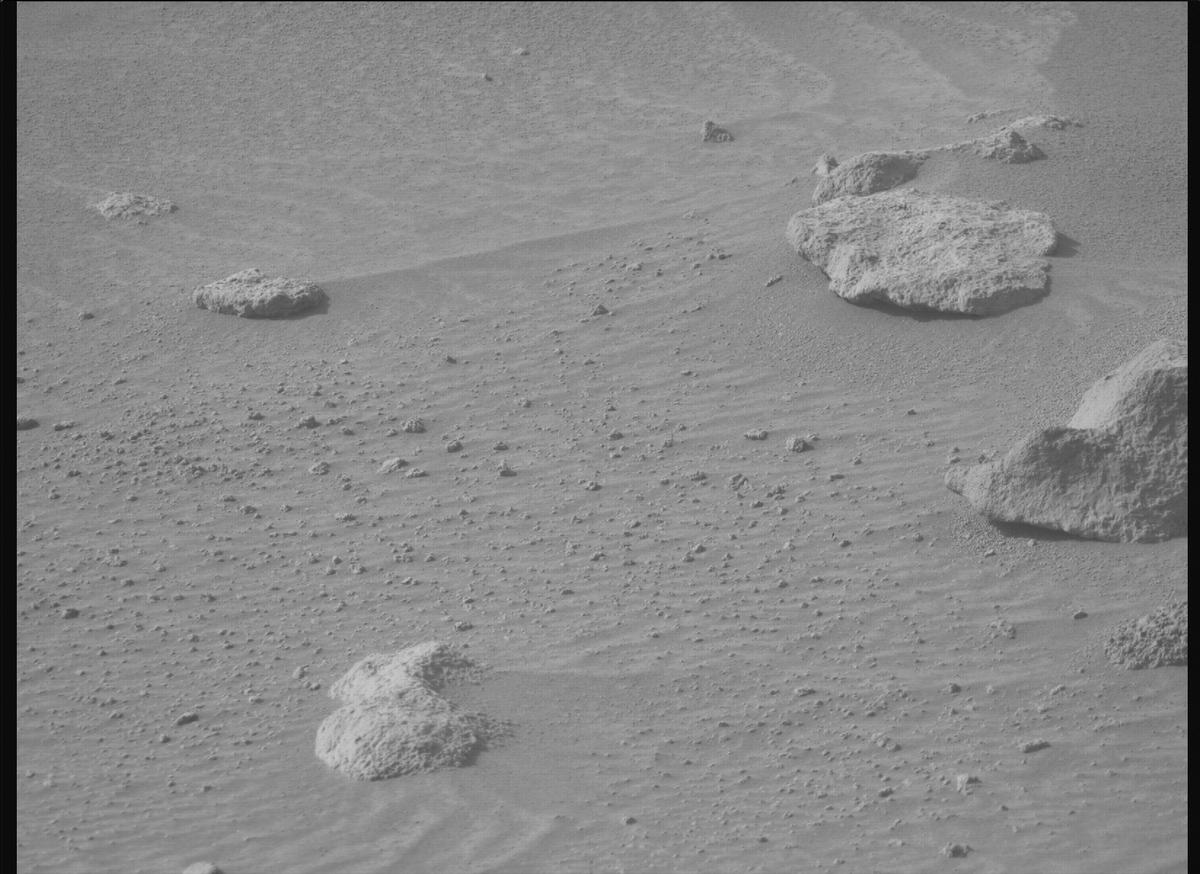 This image was taken by MCZ_RIGHT onboard NASA's Mars rover Perseverance on Sol 1118