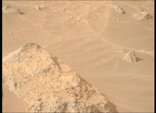 View image taken on Mars, Mars Perseverance Sol 1118: Right Mastcam-Z Camera
