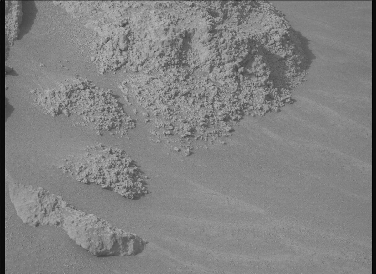 This image was taken by MCZ_RIGHT onboard NASA's Mars rover Perseverance on Sol 1118