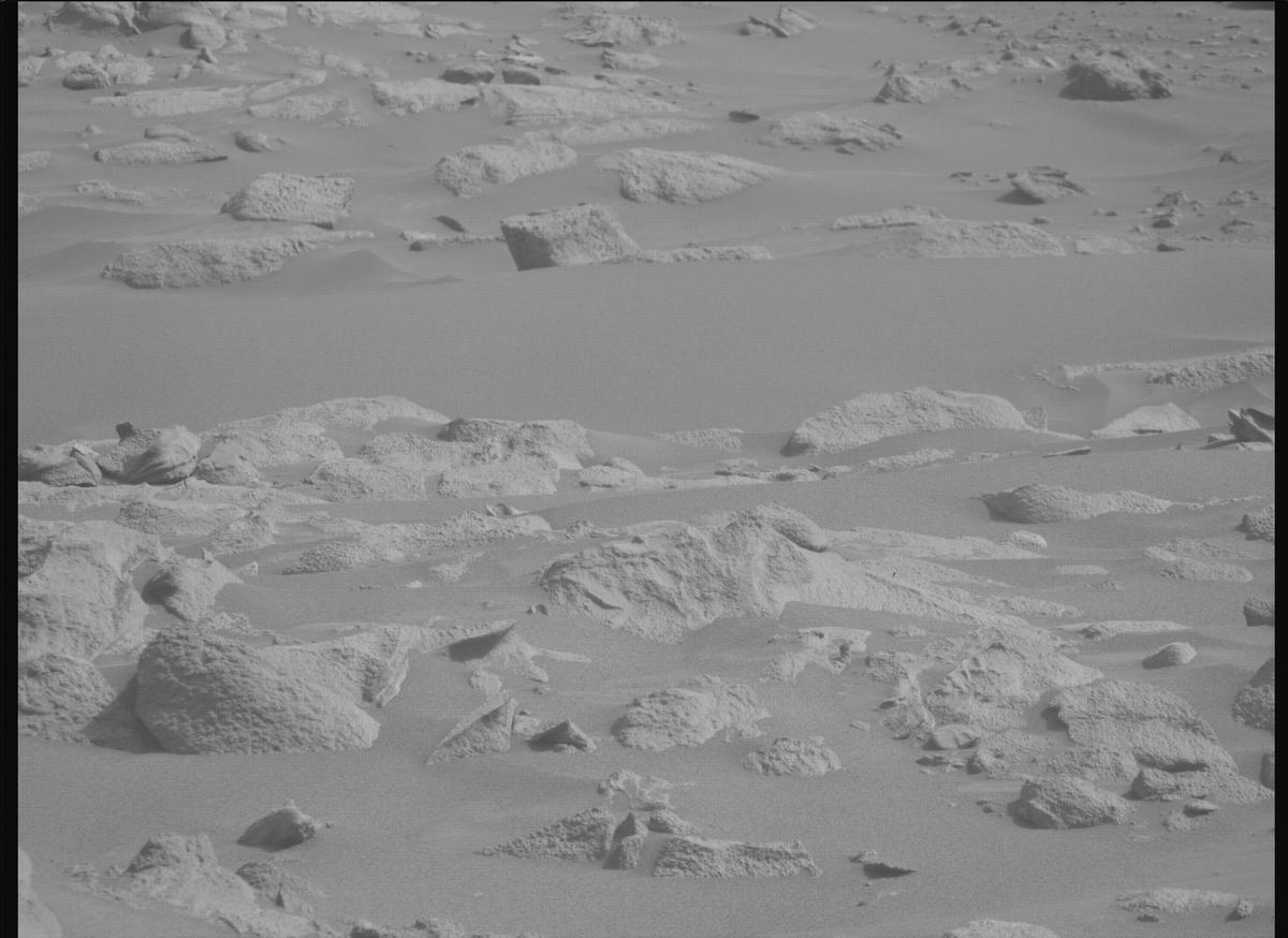 This image was taken by MCZ_RIGHT onboard NASA's Mars rover Perseverance on Sol 1119