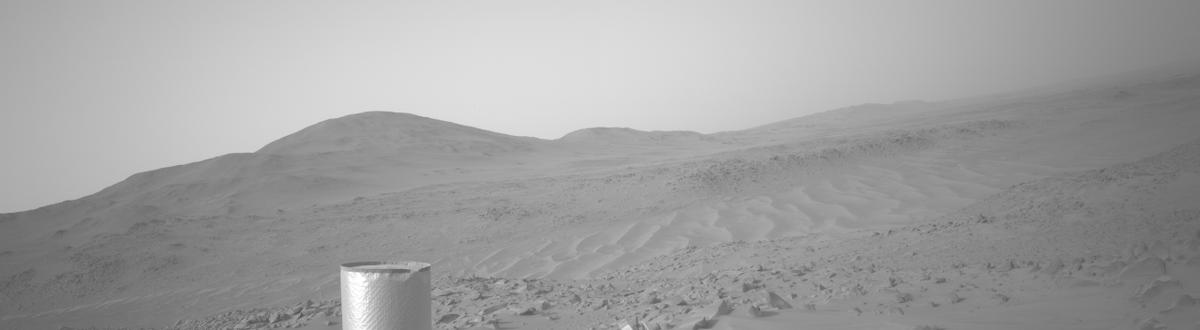 This image was taken by NAVCAM_LEFT onboard NASA's Mars rover Perseverance on Sol 1129