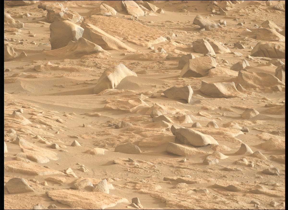 This image was taken by MCZ_LEFT onboard NASA's Mars rover Perseverance on Sol 1129