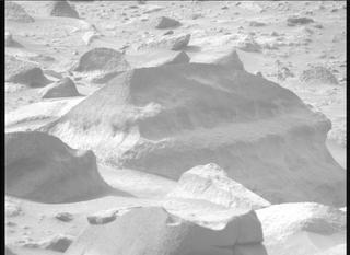 View image taken on Mars, Mars Perseverance Sol 1131: Right Mastcam-Z Camera