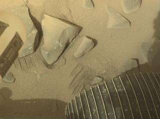 View image taken on Mars, Mars Perseverance Sol 1136: Right Navigation Camera (Navcam)