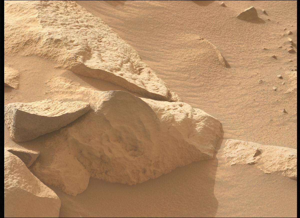 This image was taken by MCZ_LEFT onboard NASA's Mars rover Perseverance on Sol 1139