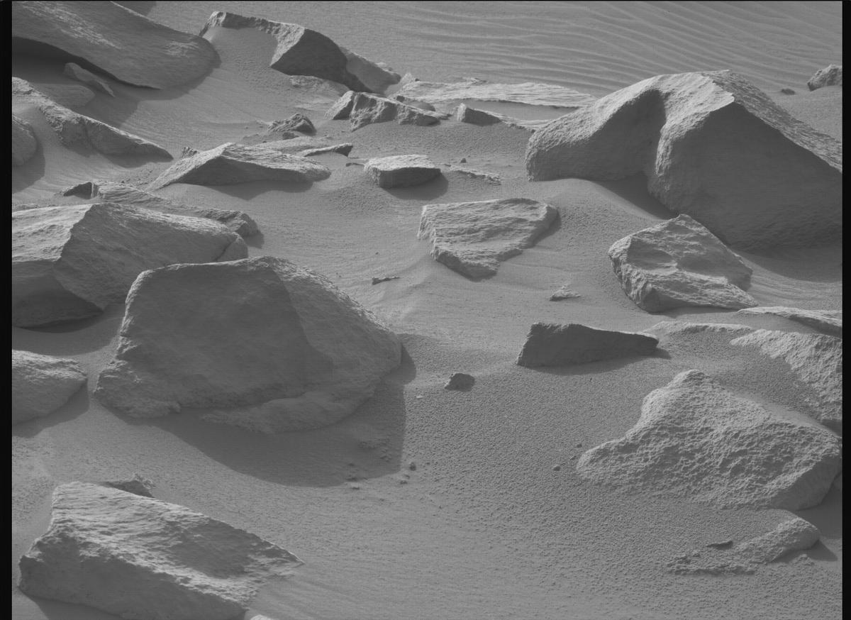 This image was taken by MCZ_RIGHT onboard NASA's Mars rover Perseverance on Sol 1139