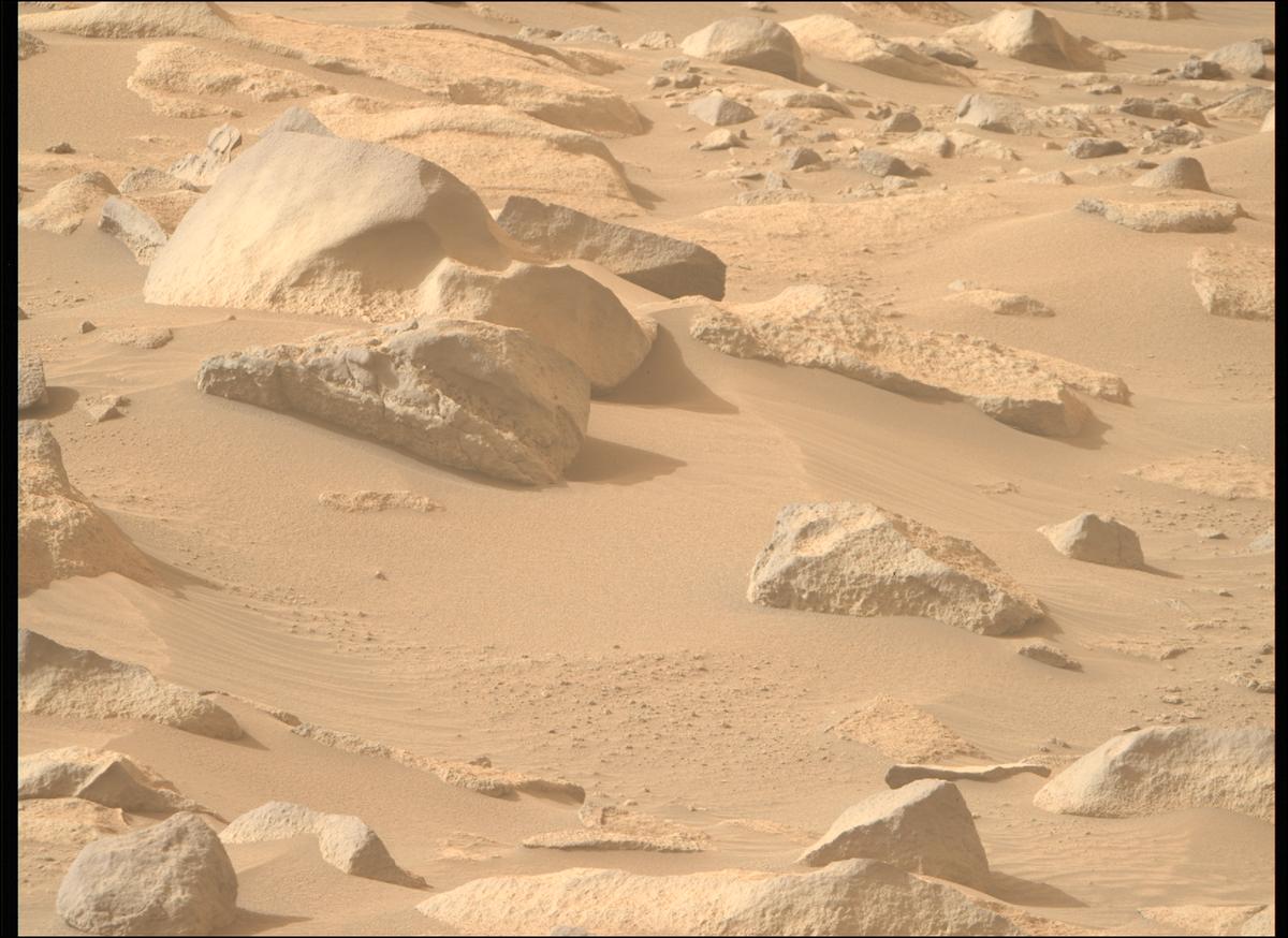 This image was taken by MCZ_RIGHT onboard NASA's Mars rover Perseverance on Sol 1144