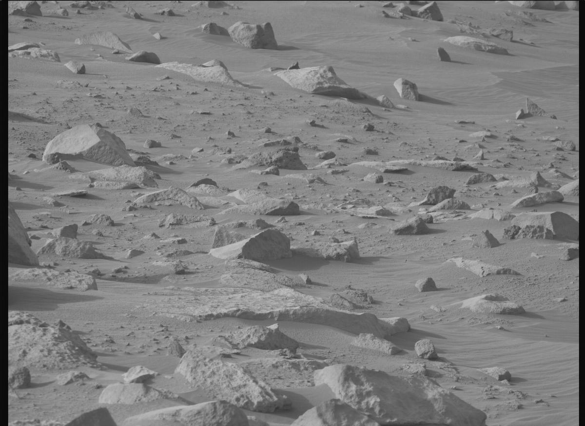 This image was taken by MCZ_RIGHT onboard NASA's Mars rover Perseverance on Sol 1145