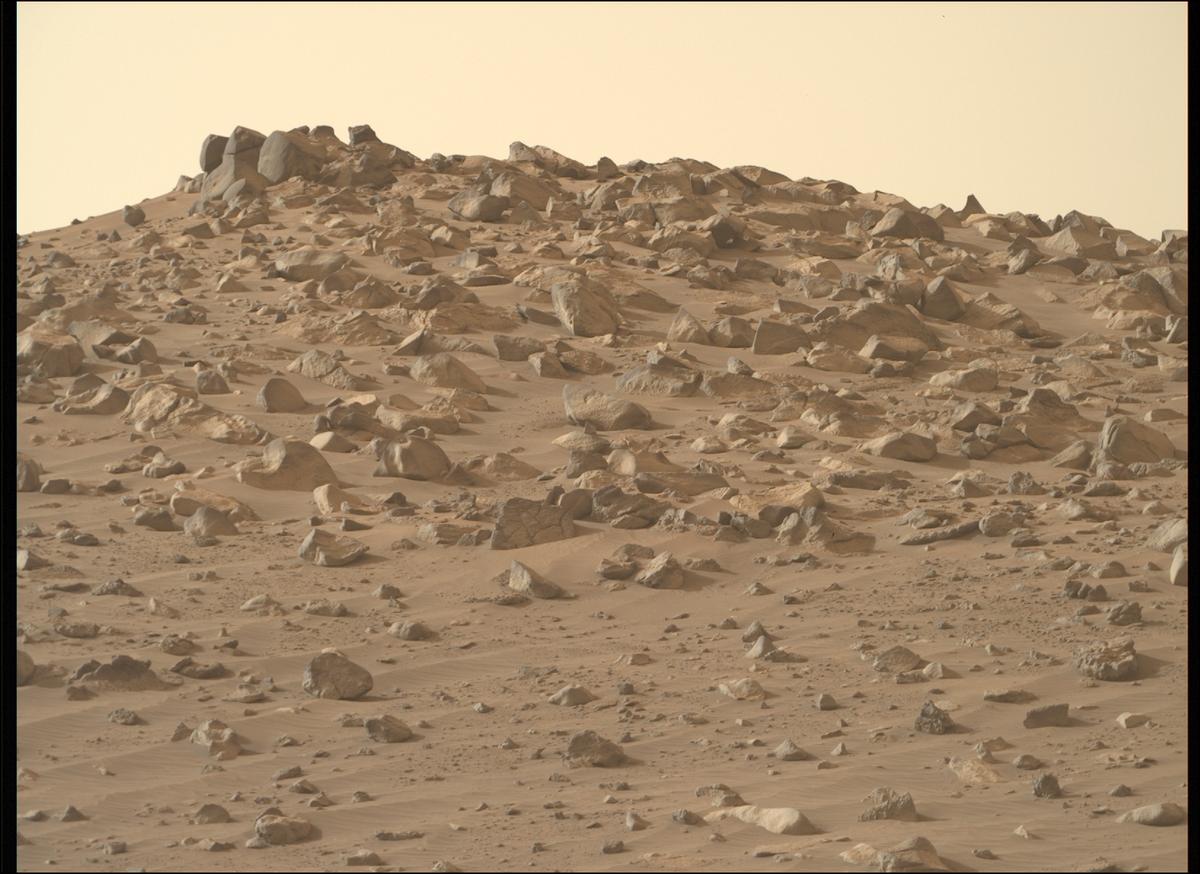 This image was taken by MCZ_RIGHT onboard NASA's Mars rover Perseverance on Sol 1155