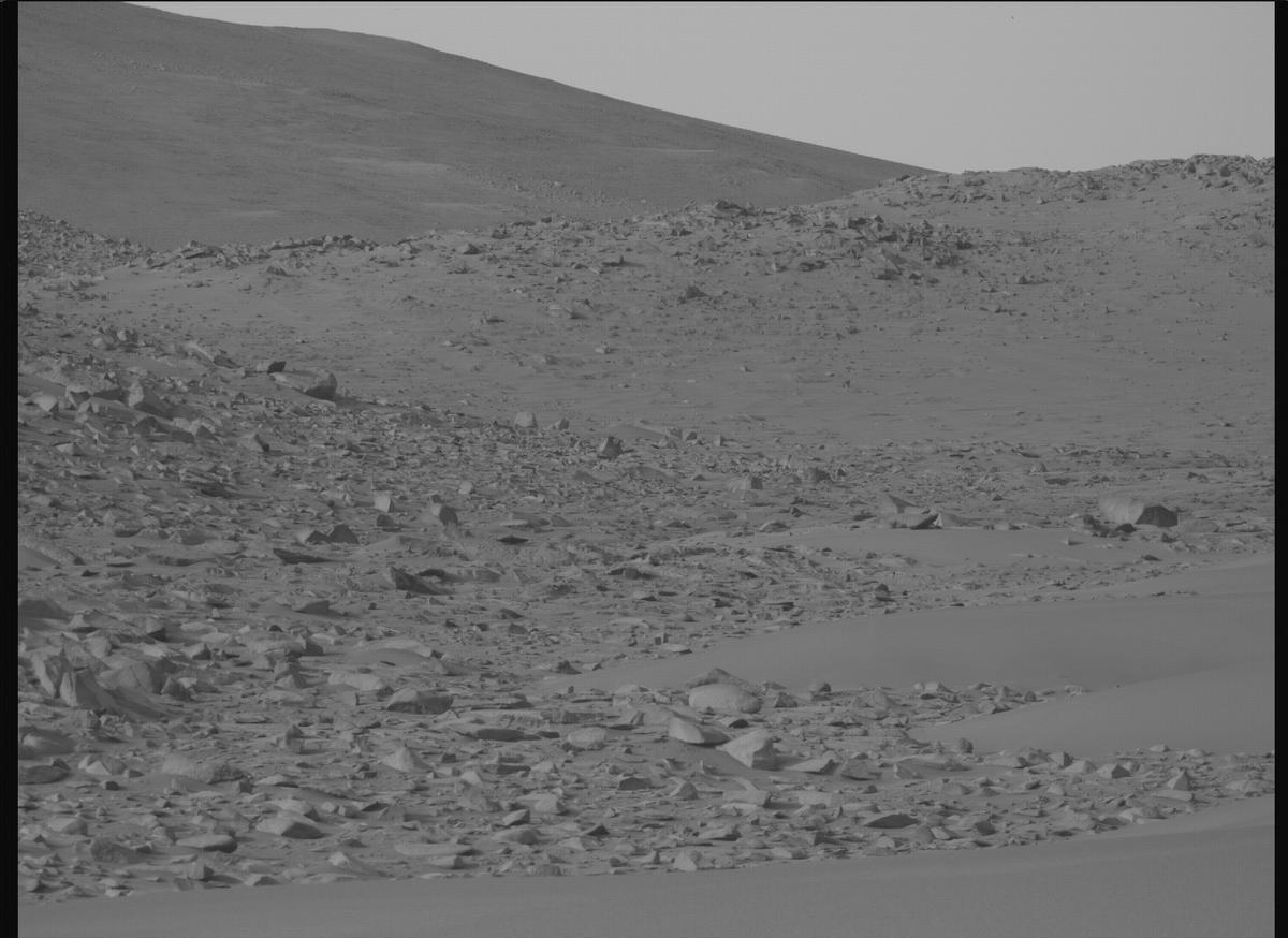 This image was taken by MCZ_RIGHT onboard NASA's Mars rover Perseverance on Sol 1159