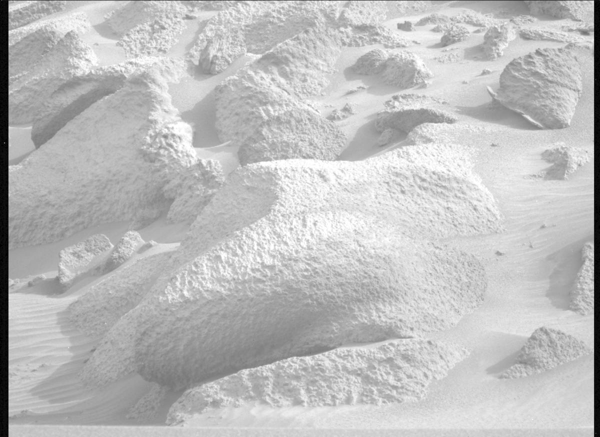 This image was taken by MCZ_LEFT onboard NASA's Mars rover Perseverance on Sol 1161