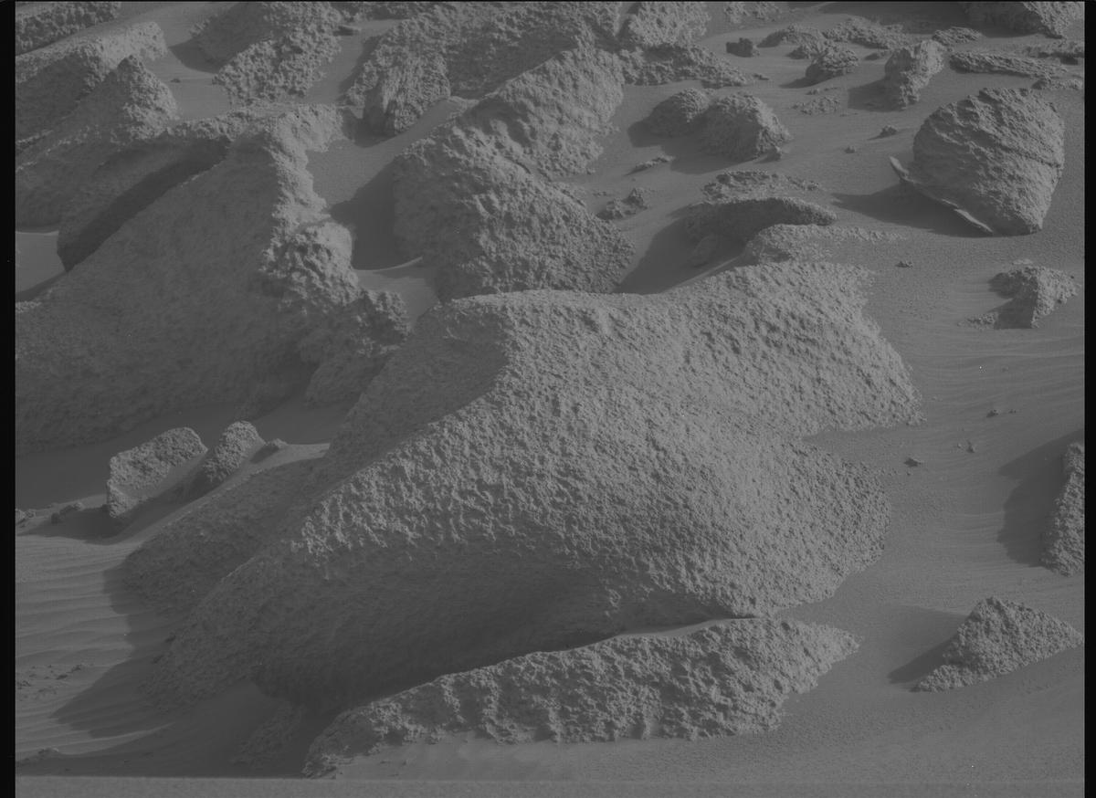 This image was taken by MCZ_LEFT onboard NASA's Mars rover Perseverance on Sol 1161