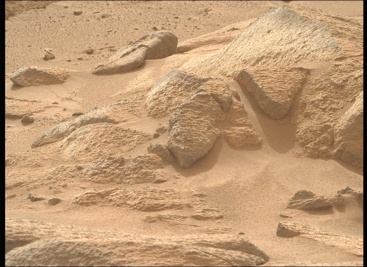 This image was taken by MCZ_RIGHT onboard NASA's Mars rover Perseverance on Sol 1161