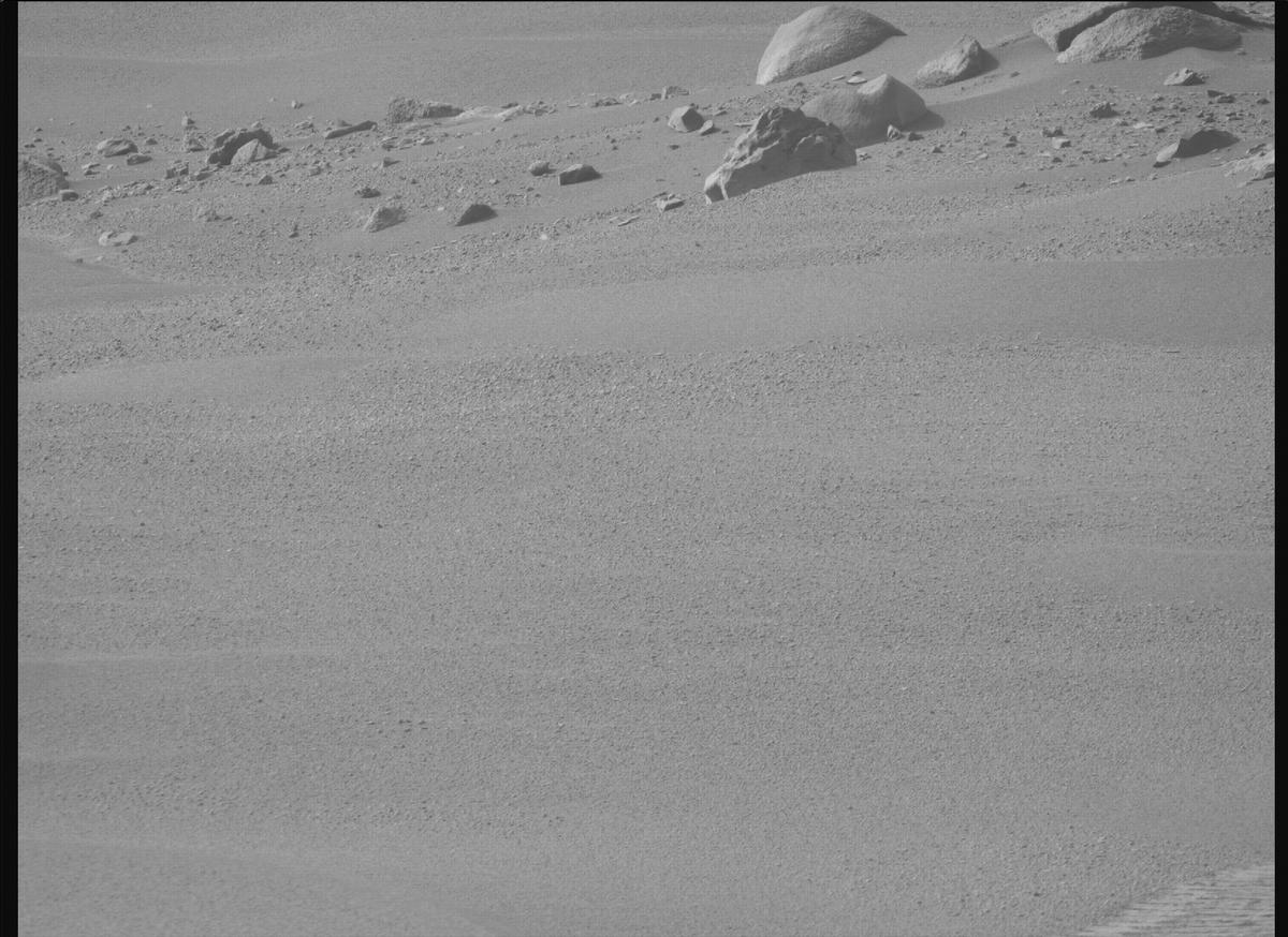 This image was taken by MCZ_RIGHT onboard NASA's Mars rover Perseverance on Sol 1168