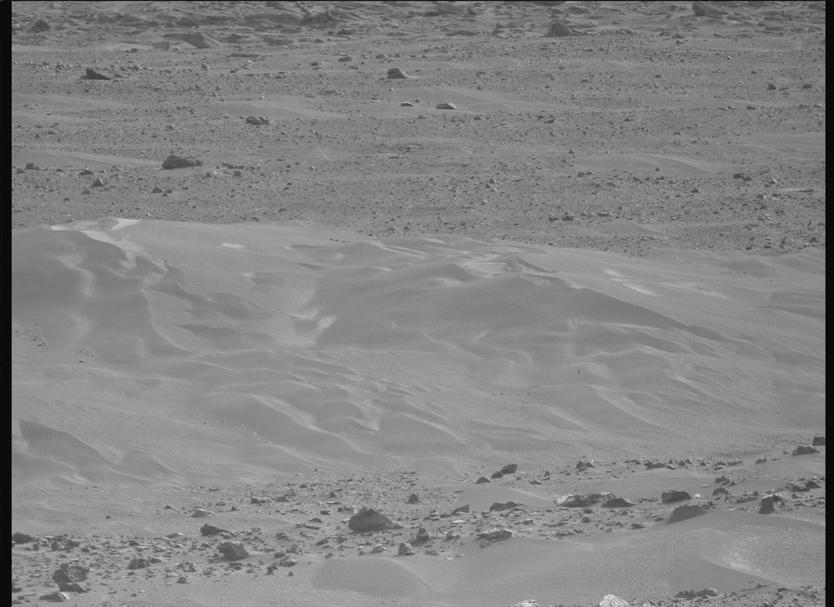 This image was taken by MCZ_RIGHT onboard NASA's Mars rover Perseverance on Sol 1171