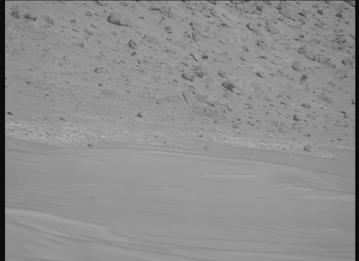 This image was taken by MCZ_RIGHT onboard NASA's Mars rover Perseverance on Sol 1174