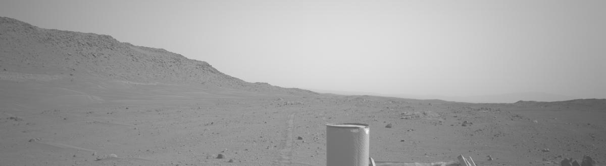 This image was taken by NAVCAM_LEFT onboard NASA's Mars rover Perseverance on Sol 1175