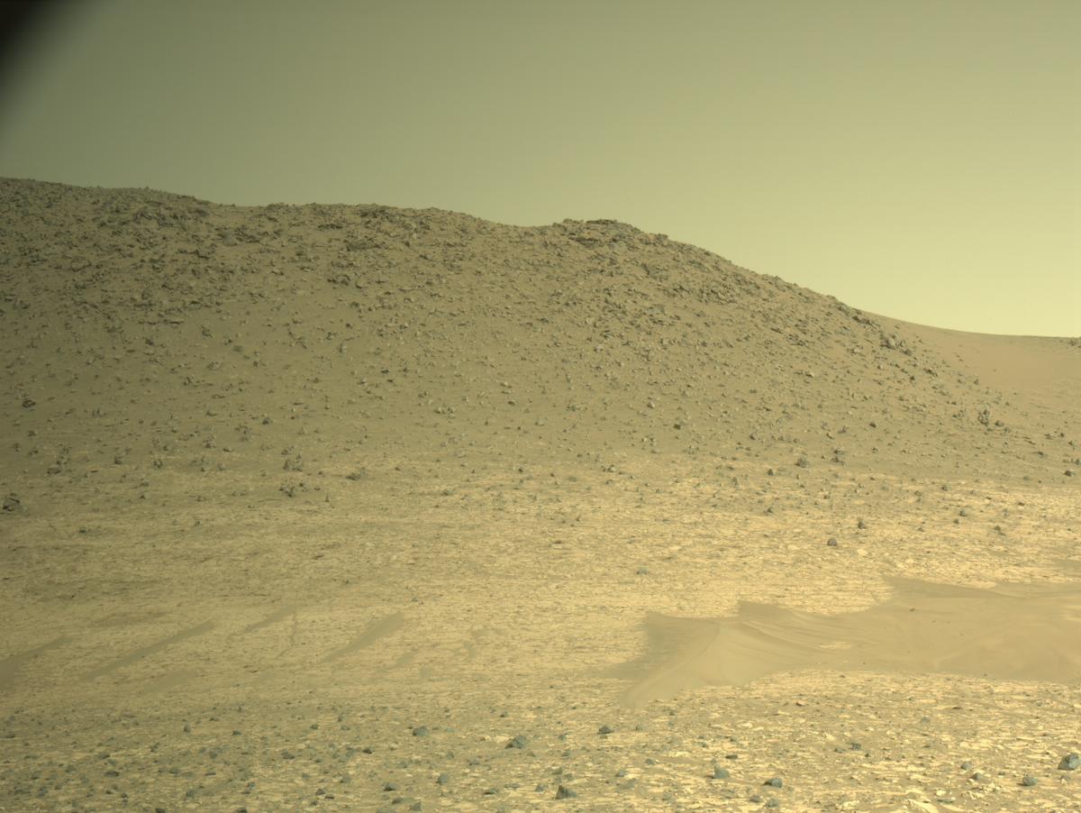 This image was taken by NAVCAM_RIGHT onboard NASA's Mars rover Perseverance on Sol 1176