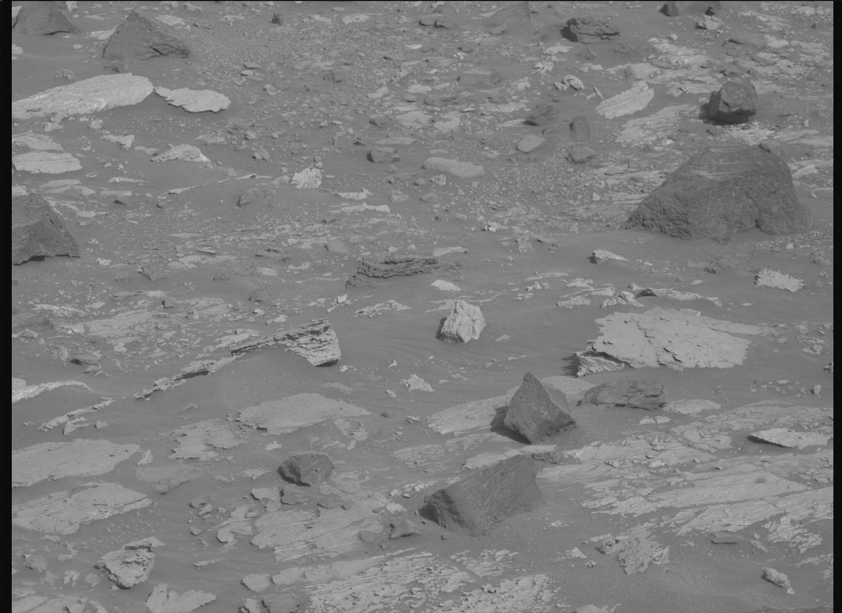 This image was taken by MCZ_RIGHT onboard NASA's Mars rover Perseverance on Sol 1176